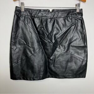 Guanyy black faux leather mini skirt‎ size large